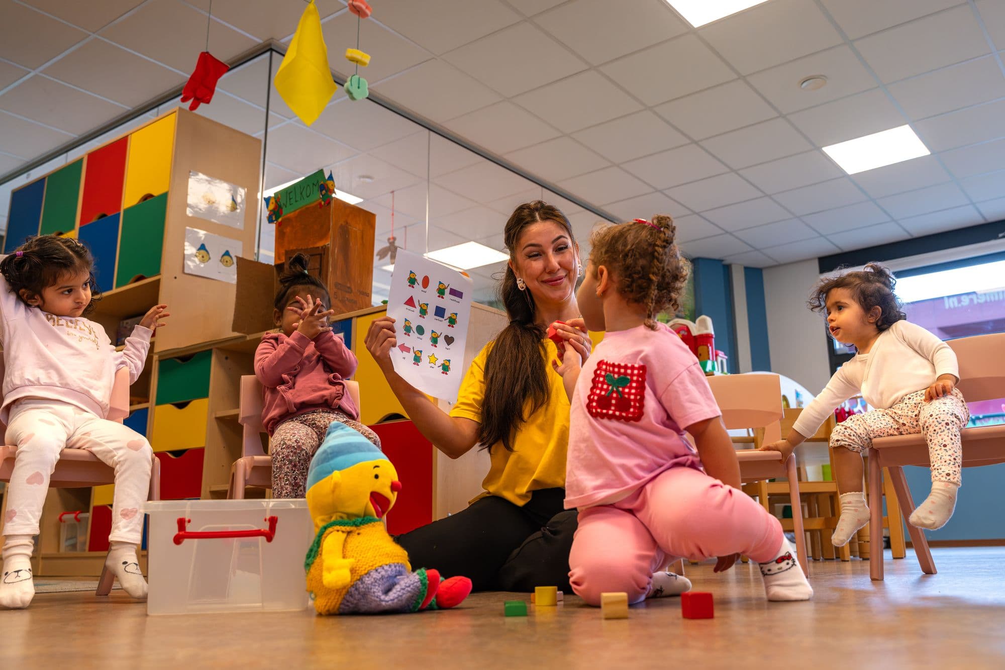 Kind speelt bij KDV Edelhertweg